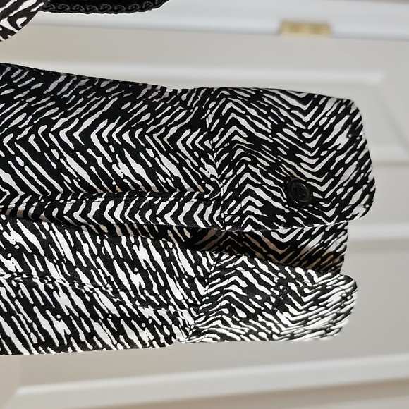 Button Down Top - Picture 8 of 16